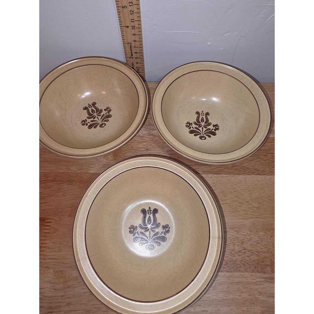 vintage Pfaltzgraff Village rimmed soup and cereal bowls replacement